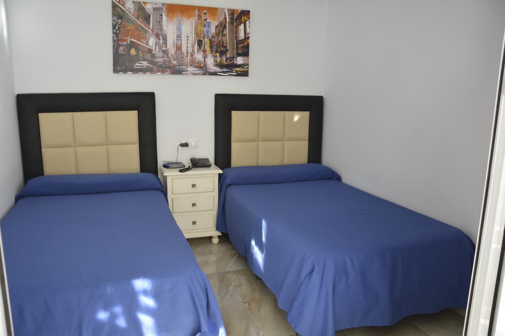 Apartamentos Mediterraneo Marbella Luaran gambar